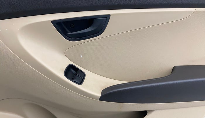 2018 Hyundai Eon ERA +, Petrol, Manual, 45,421 km, Driver Side Door Panels Control