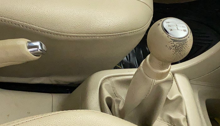 2014 Maruti Swift Dzire VXI, Petrol, Manual, 63,573 km, Gear Lever