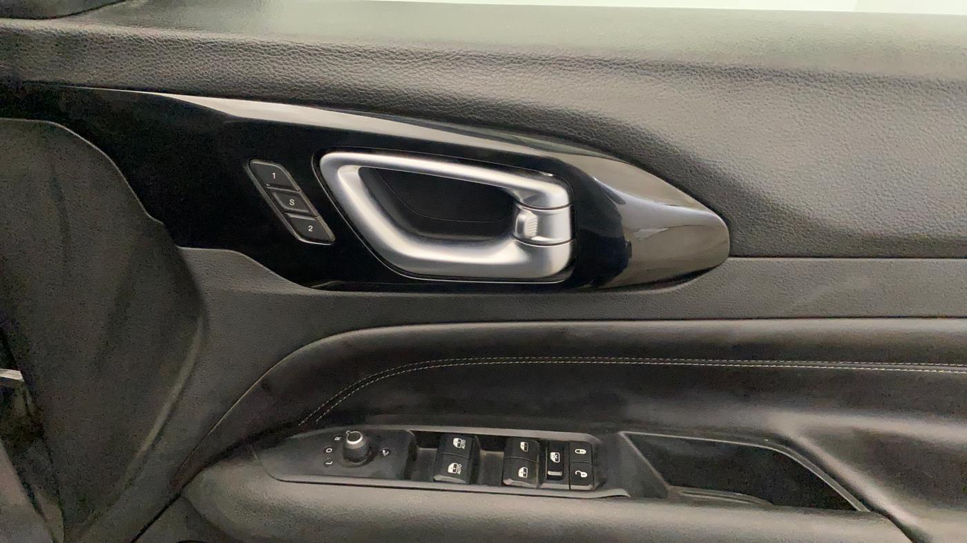 2022 Jeep Compass MODEL S (O) DIESEL 4X4 AT, Diesel, Automatic, 66,179 km, Driver Side Door Panels Control