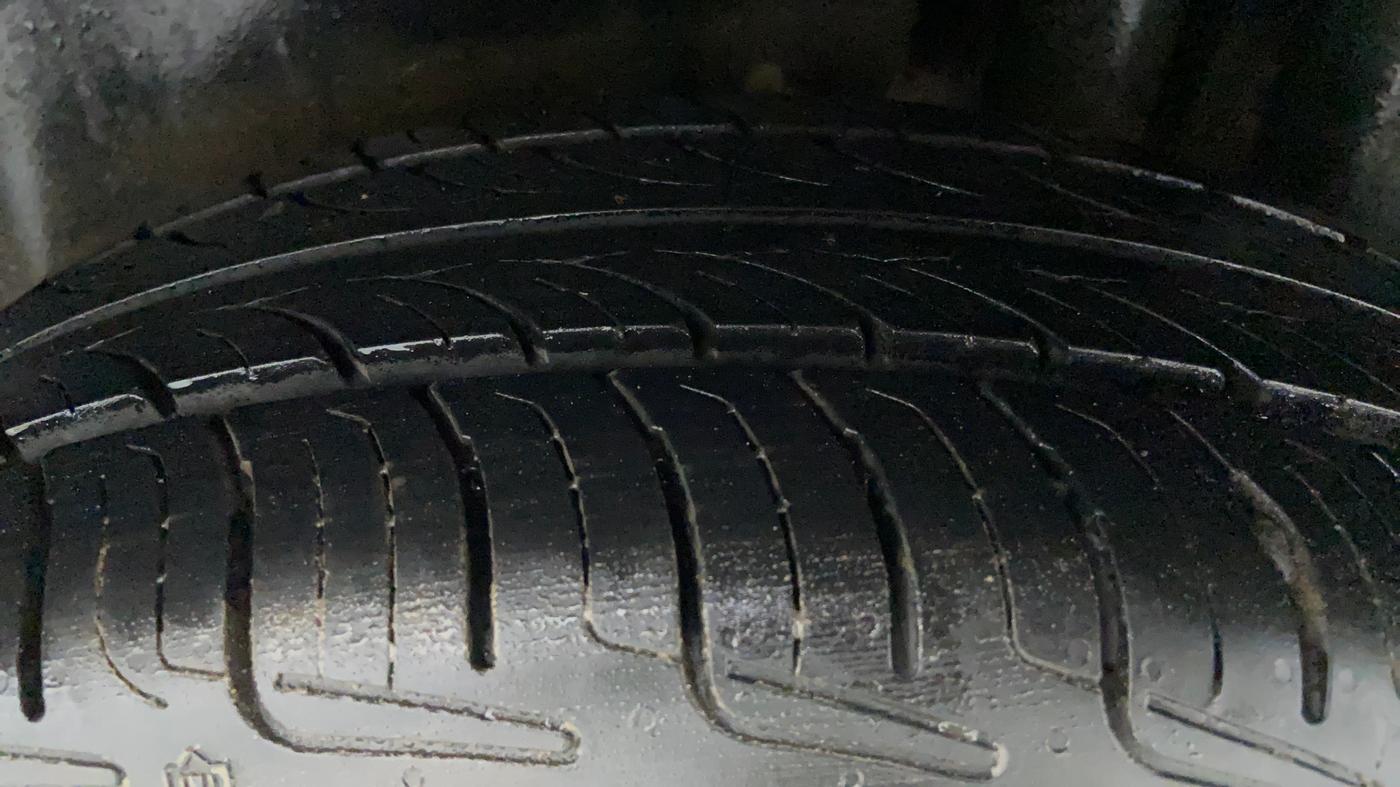 2019 Maruti Ciaz DELTA 1.5 SHVS MT PETROL, Petrol, Manual, 78,358 km, Left Rear Tyre Tread