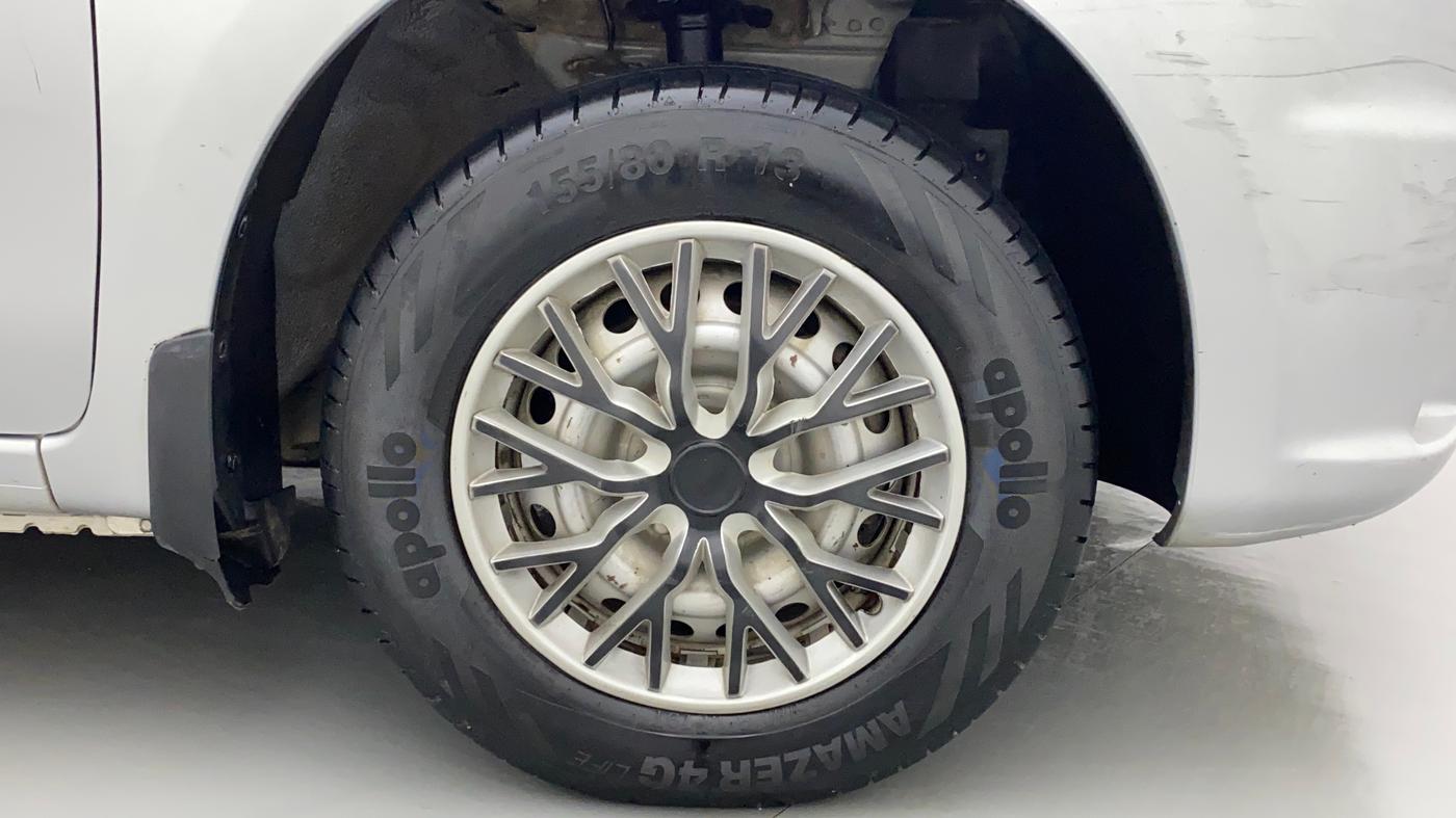 2018 Nissan Micra Active XL, CNG, Manual, 71,558 km, Right Front Wheel