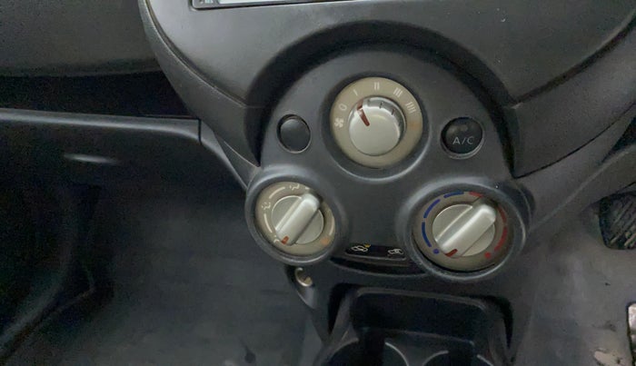 2018 Nissan Micra Active XL, CNG, Manual, 71,558 km, AC Unit - Directional switch has minor damage