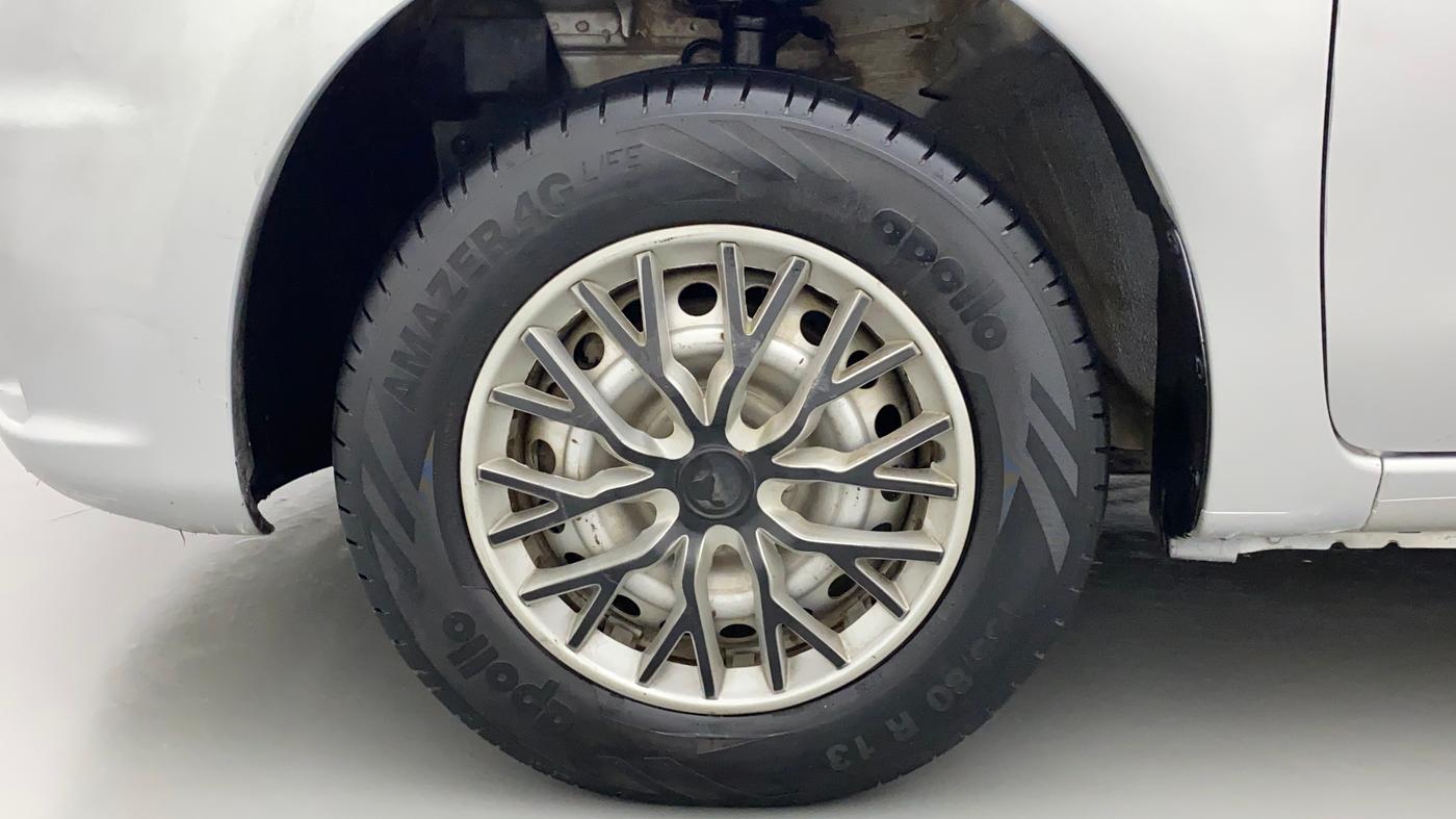 2018 Nissan Micra Active XL, CNG, Manual, 71,558 km, Left Front Wheel