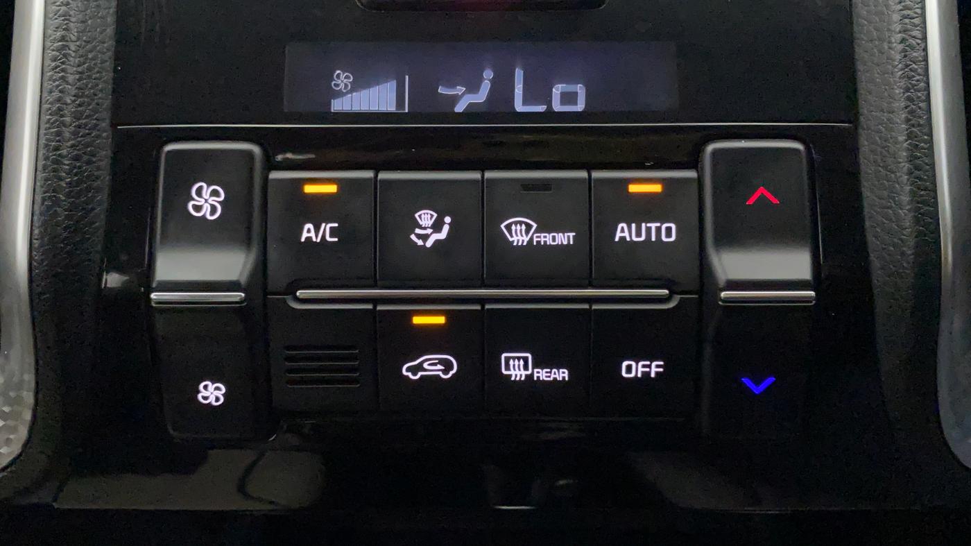 2021 KIA SONET HTK PLUS 1.0 IMT, Petrol, Manual, 11,358 km, Automatic Climate Control