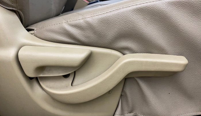 2014 Honda Amaze 1.2L I-VTEC SX, Petrol, Manual, 48,418 km, Driver Side Adjustment Panel