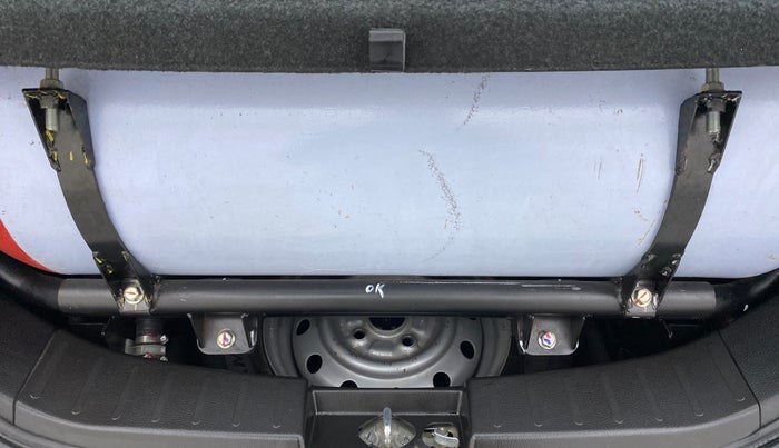 2017 Maruti Wagon R 1.0 LXI CNG, CNG, Manual, 74,124 km, Boot Inside