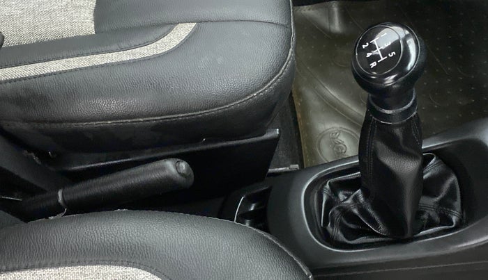 2017 Maruti Wagon R 1.0 LXI CNG, CNG, Manual, 74,124 km, Gear Lever