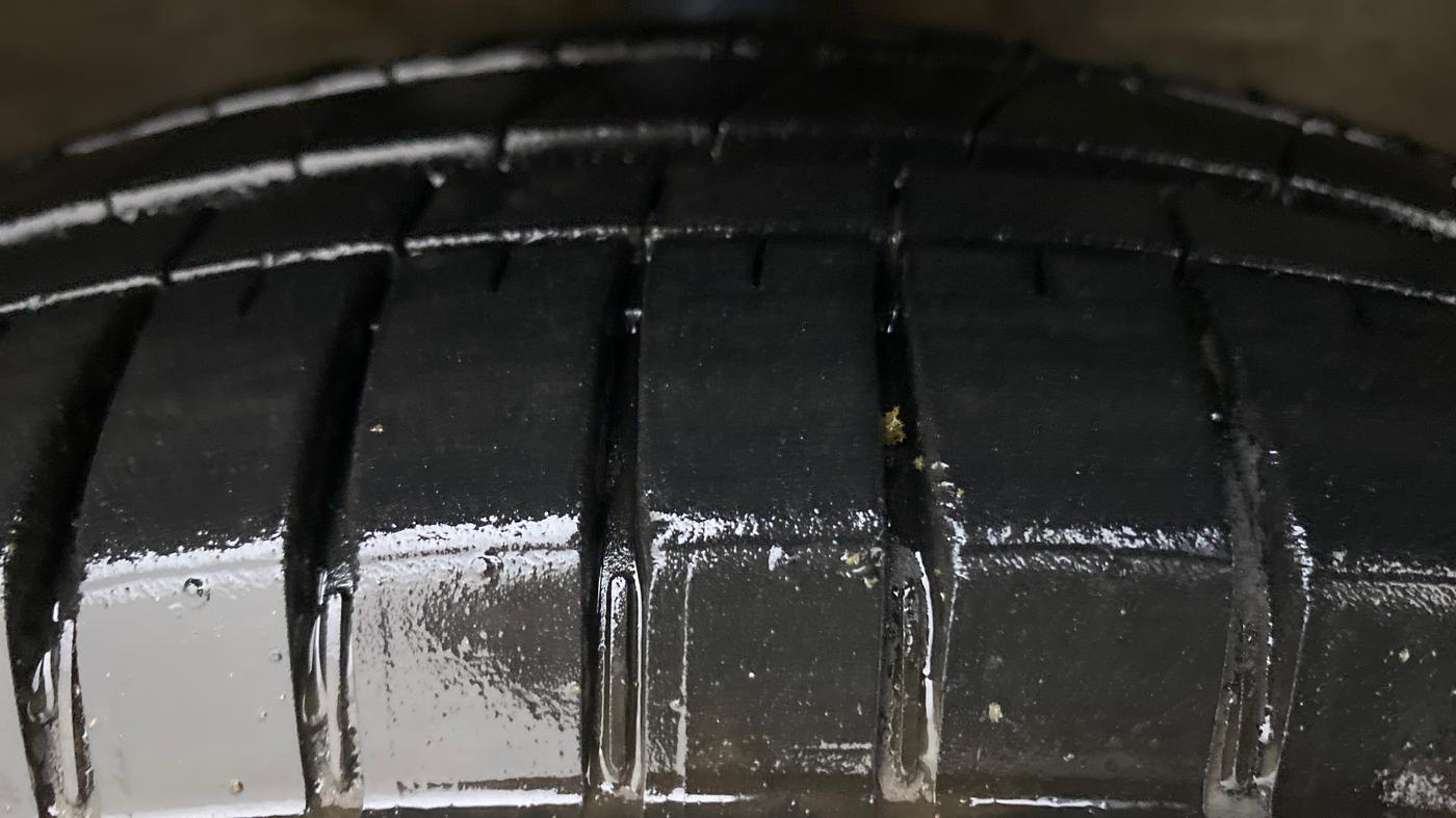 2017 Maruti Wagon R 1.0 LXI CNG, CNG, Manual, 74,124 km, Right Front Tyre Tread