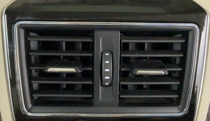 2018 Skoda Superb 1.8 TSI STYLE AT, Petrol, Automatic, 20,330 km, Rear AC Vents