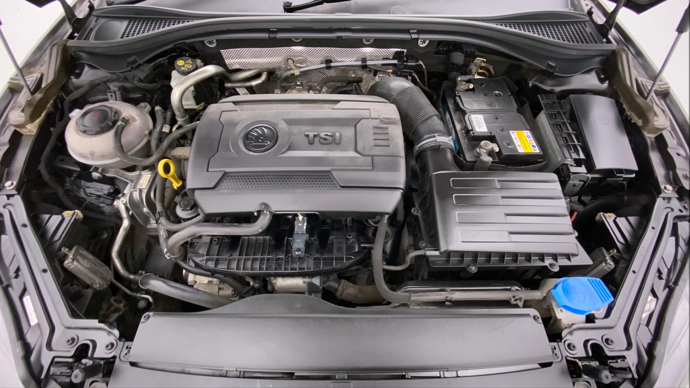 2018 Skoda Superb 1.8 TSI STYLE AT, Petrol, Automatic, 20,330 km, Open Bonet