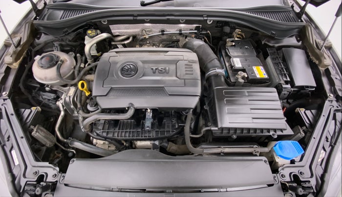 2018 Skoda Superb 1.8 TSI STYLE AT, Petrol, Automatic, 20,330 km, Open Bonet