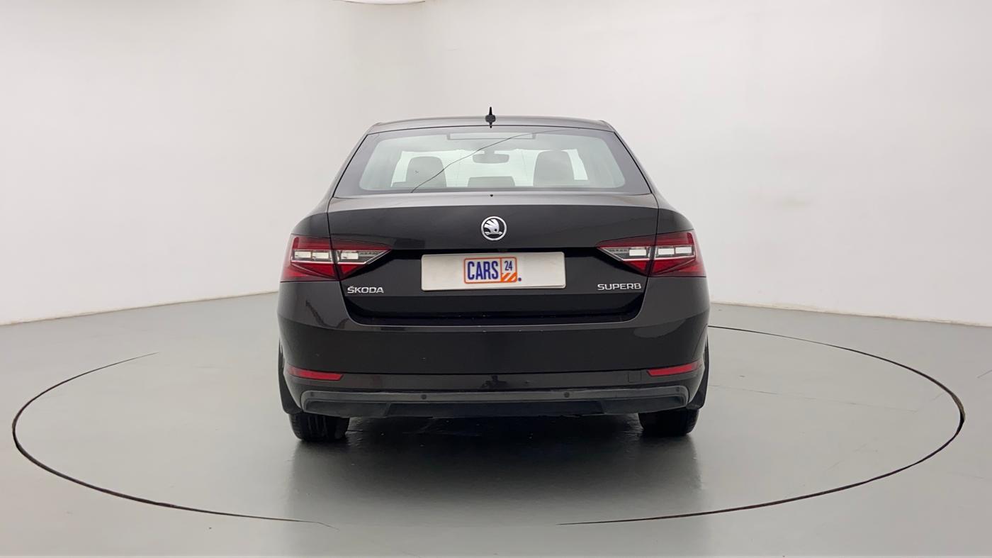 2018 Skoda Superb 1.8 TSI STYLE AT, Petrol, Automatic, 20,330 km, Back/Rear