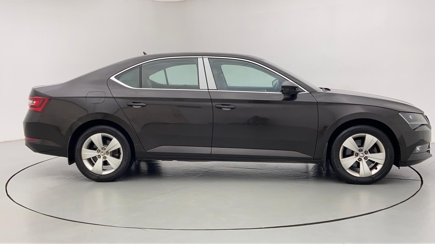 2018 Skoda Superb 1.8 TSI STYLE AT, Petrol, Automatic, 20,330 km, Right Side