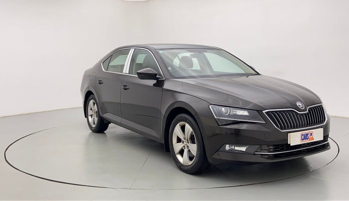 2018 Skoda Superb 1.8 TSI STYLE AT, Petrol, Automatic, 20,330 km, Right Front Diagonal