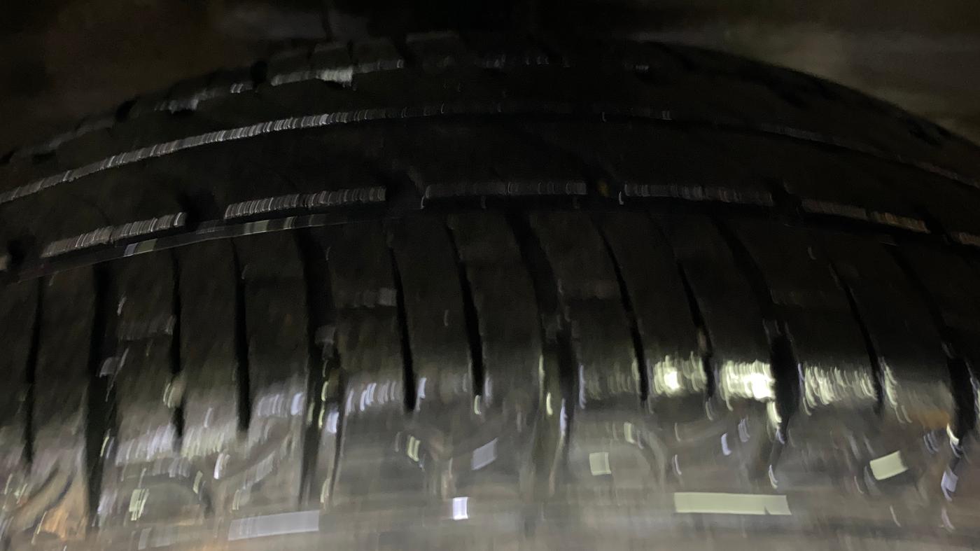 2014 Maruti Wagon R 1.0 VXI, Petrol, Manual, 61,733 km, Right Front Tyre Tread