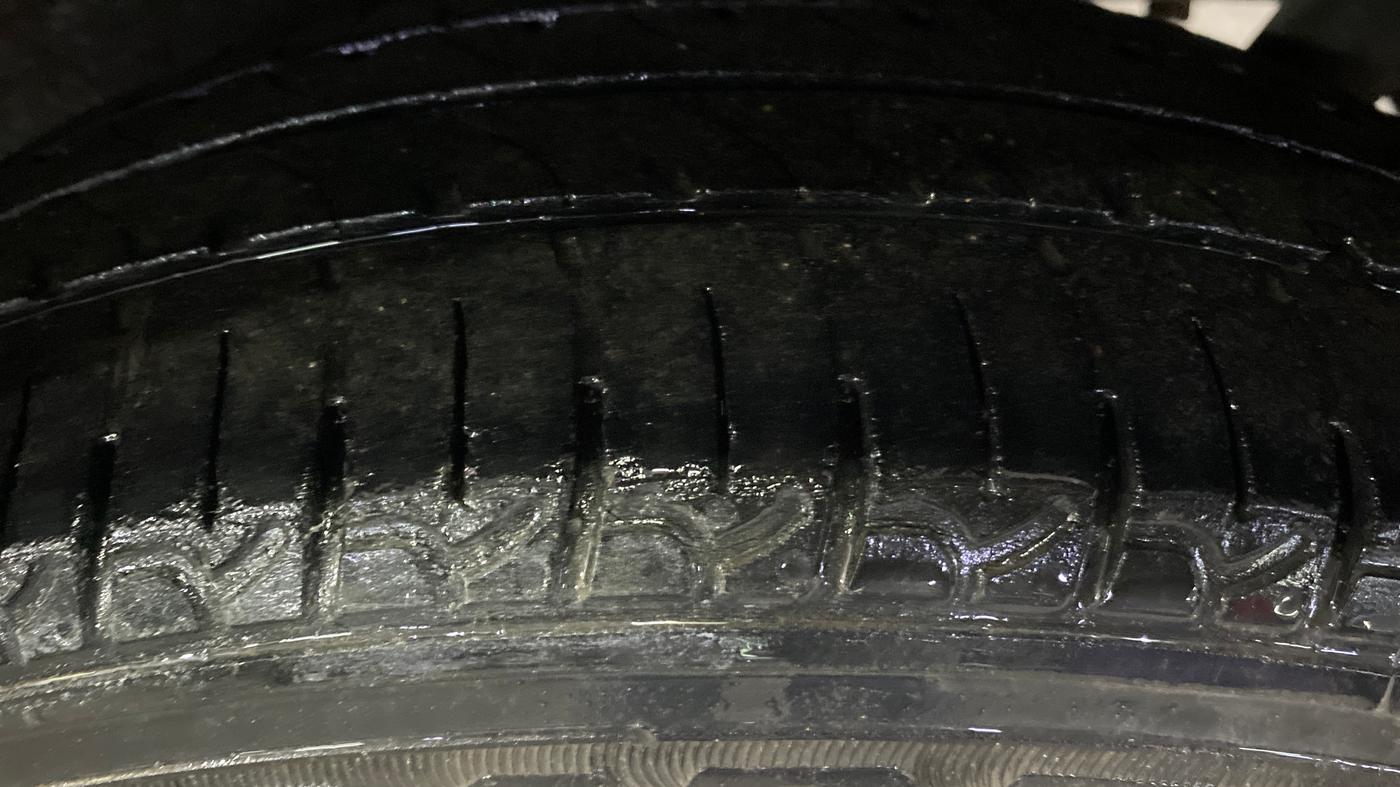 2014 Maruti Wagon R 1.0 VXI, Petrol, Manual, 61,733 km, Left Rear Tyre Tread