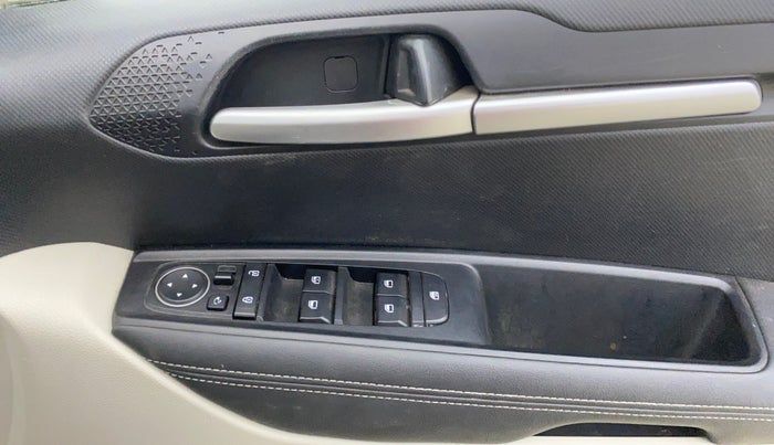 2022 KIA SONET HTX 1.5 AT, Diesel, Automatic, 41,585 km, Driver Side Door Panels Control