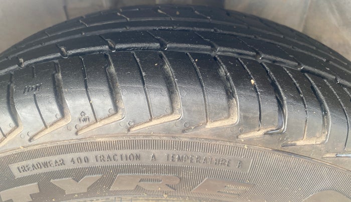 2018 Datsun Redi Go A, Petrol, Manual, 60,014 km, Left Front Tyre Tread