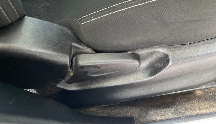 2018 Datsun Redi Go A, Petrol, Manual, 60,014 km, Driver Side Adjustment Panel