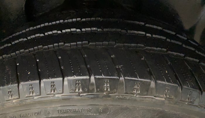 2022 Tata Harrier XZA SUROOF 2.0L DUAL TONE, Diesel, Automatic, 59,452 km, Left Rear Tyre Tread