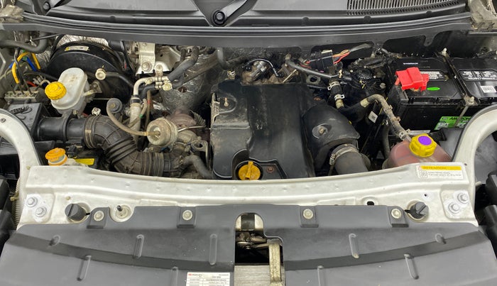 2016 Mahindra TUV300 T8 AT, Diesel, Automatic, 28,576 km, Open Bonet