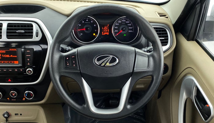 2016 Mahindra TUV300 T8 AT, Diesel, Automatic, 28,576 km, Steering Wheel Close Up