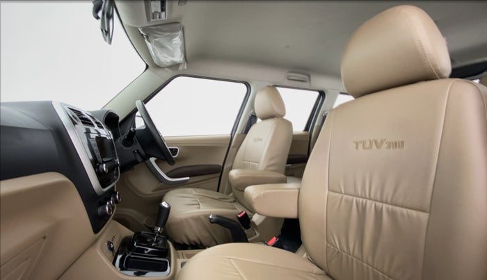 2016 Mahindra TUV300 T8 AT, Diesel, Automatic, 28,576 km, Right Side Front Door Cabin