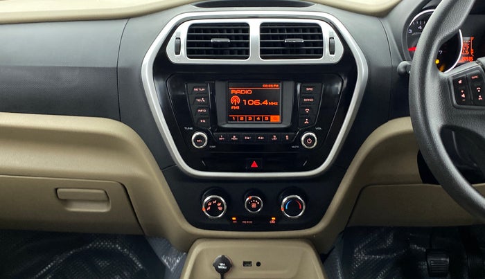 2016 Mahindra TUV300 T8 AT, Diesel, Automatic, 28,576 km, Air Conditioner