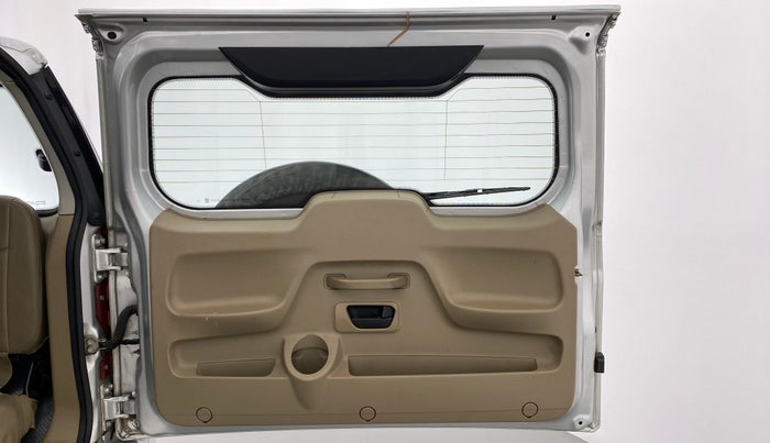 2016 Mahindra TUV300 T8 AT, Diesel, Automatic, 28,576 km, Boot Door Open