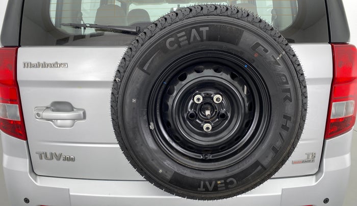 2016 Mahindra TUV300 T8 AT, Diesel, Automatic, 28,576 km, Spare Tyre