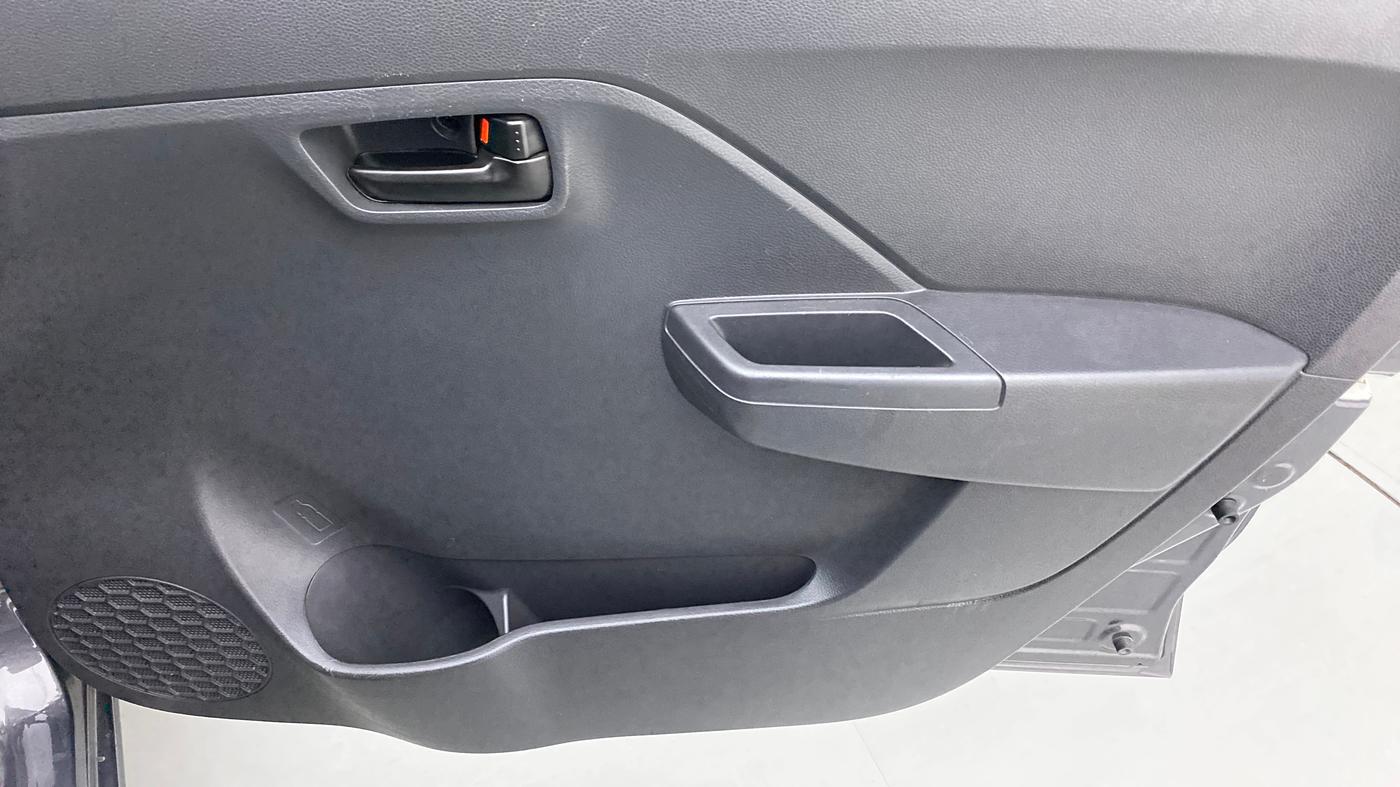 2022 Maruti Alto K10 VXI, Petrol, Manual, 5,785 km, Driver Side Door Panels Control