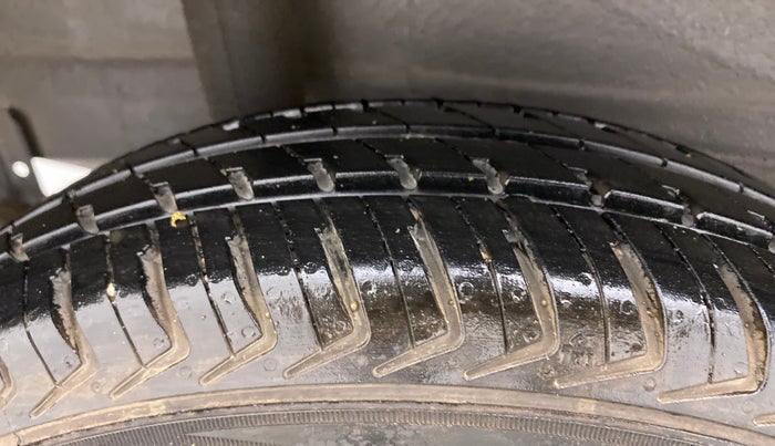 2022 Maruti Alto K10 VXI, Petrol, Manual, 5,785 km, Right Rear Tyre Tread