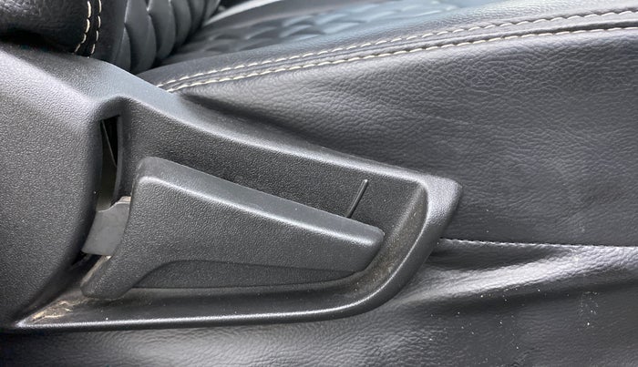 2022 Maruti Alto K10 VXI, Petrol, Manual, 5,785 km, Driver Side Adjustment Panel
