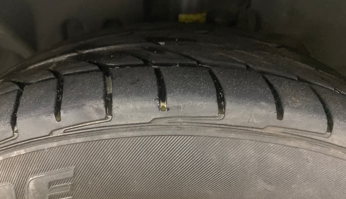 2013 Ford Ecosport TITANIUM 1.5L PETROL AT, Petrol, Automatic, 54,888 km, Left Front Tyre Tread