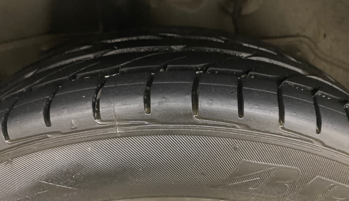 2013 Ford Ecosport TITANIUM 1.5L PETROL AT, Petrol, Automatic, 54,888 km, Right Rear Tyre Tread