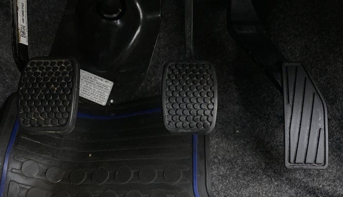 2022 Maruti Alto LXI OPT, Petrol, Manual, 4,288 km, Pedals