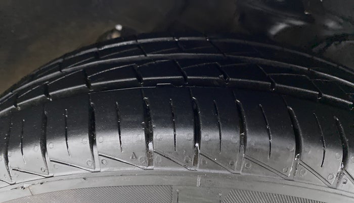 2022 Maruti Alto LXI OPT, Petrol, Manual, 4,288 km, Right Front Tyre Tread