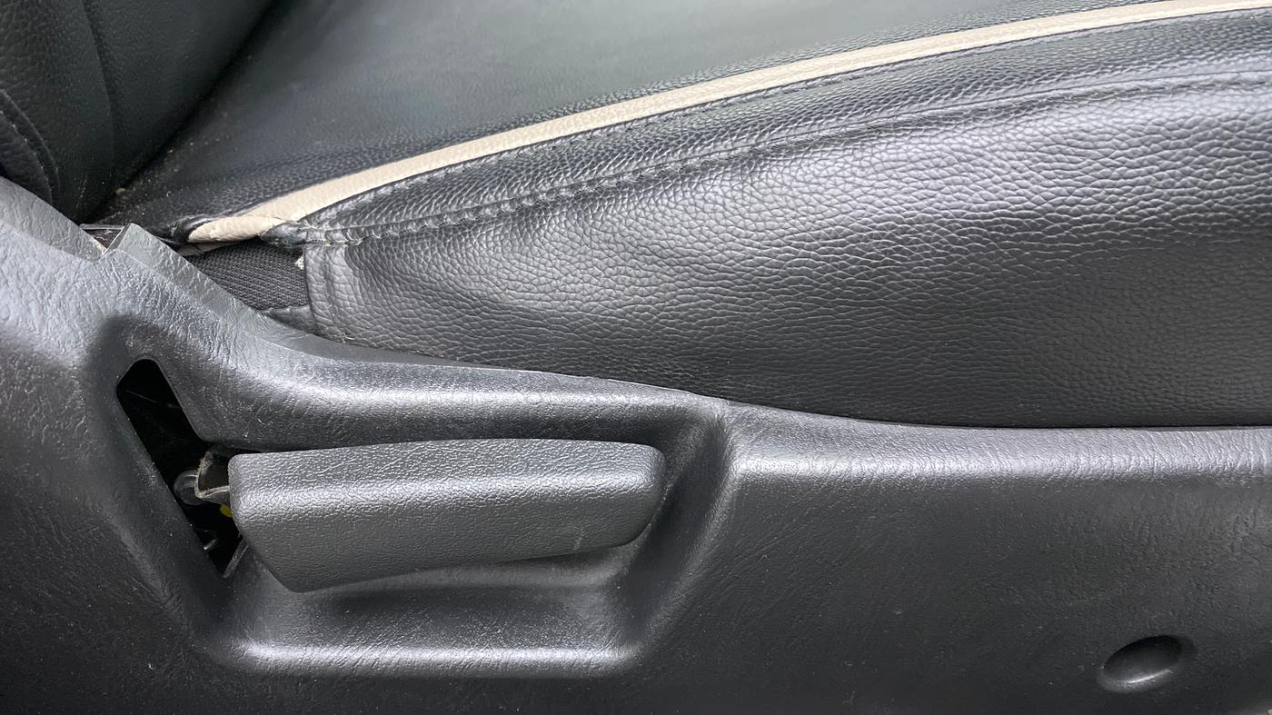 2022 Maruti Alto LXI OPT, Petrol, Manual, 4,288 km, Driver Side Adjustment Panel