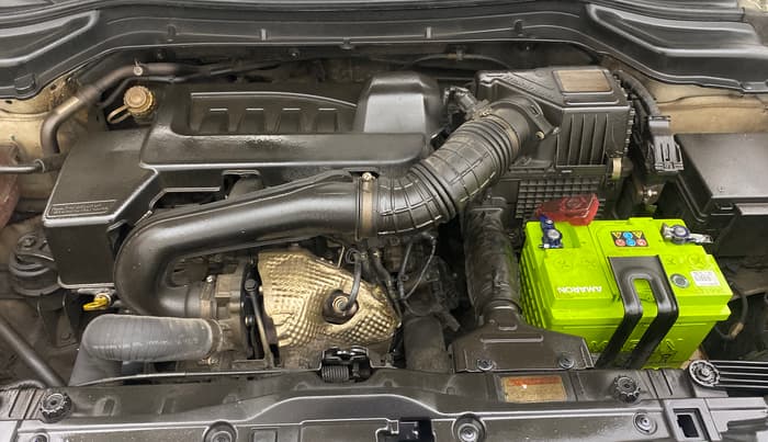 2021 Mahindra XUV300 W8 (O) 1.5 DIESEL, Diesel, Manual, 1,20,642 km, Engine View