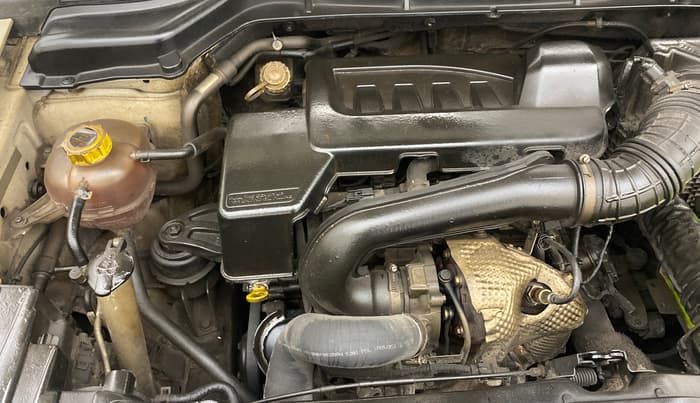 2021 Mahindra XUV300 W8 (O) 1.5 DIESEL, Diesel, Manual, 1,20,642 km, Engine View - Right