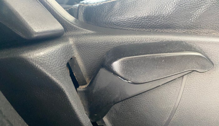 2018 Ford FREESTYLE TITANIUM 1.2 PETROL, Petrol, Manual, 1,28,009 km, Driver Side Adjustment Panel