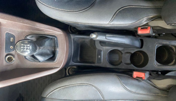 2018 Ford FREESTYLE TITANIUM 1.2 PETROL, Petrol, Manual, 1,28,009 km, Gear Lever