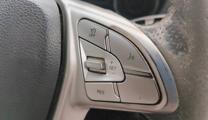 2021 Mahindra XUV300 W8 (O) 1.5 DIESEL, Diesel, Manual, 1,12,292 km, Adaptive Cruise Control