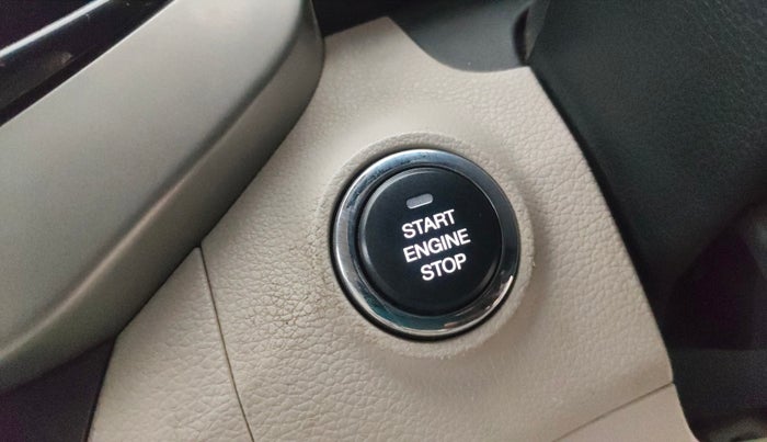 2021 Mahindra XUV300 W8 (O) 1.5 DIESEL, Diesel, Manual, 1,12,292 km, Keyless Start/ Stop Button