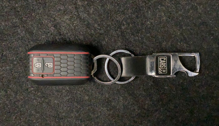 2021 Toyota Glanza G, Petrol, Manual, 39,299 km, Key Close Up