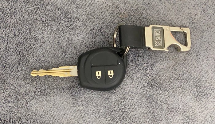 2012 Maruti Swift VXI, Petrol, Manual, 90,847 km, Key Close Up