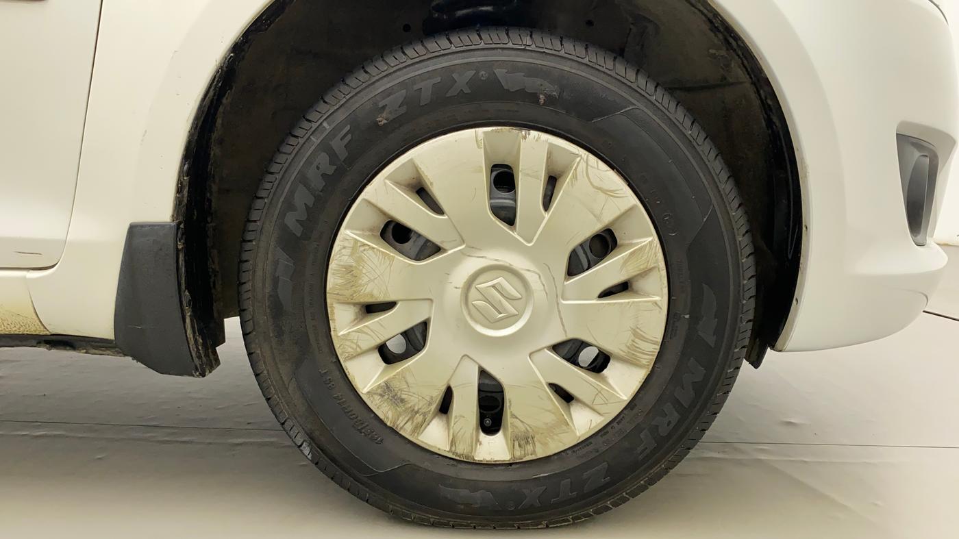 2012 Maruti Swift VXI, Petrol, Manual, 90,847 km, Right Front Wheel