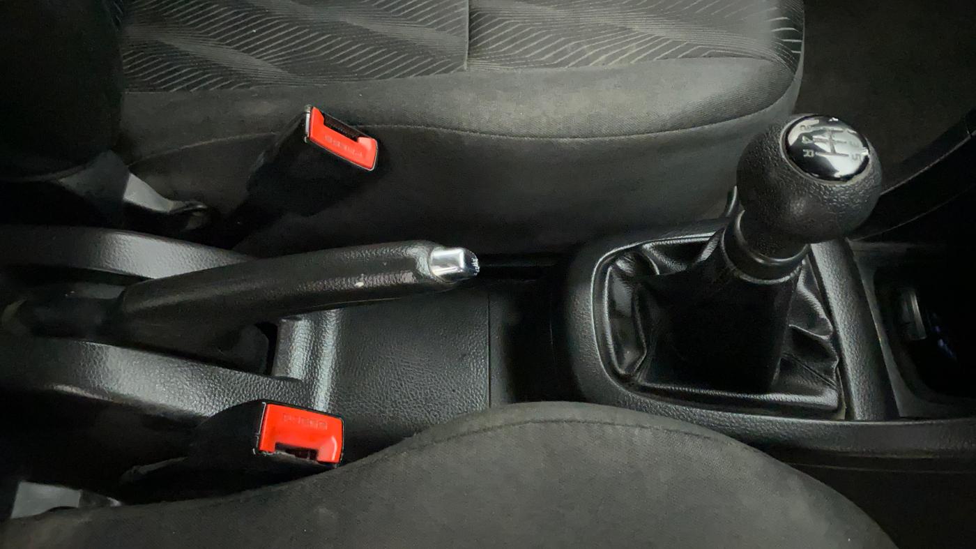 2012 Maruti Swift VXI, Petrol, Manual, 90,847 km, Gear Lever