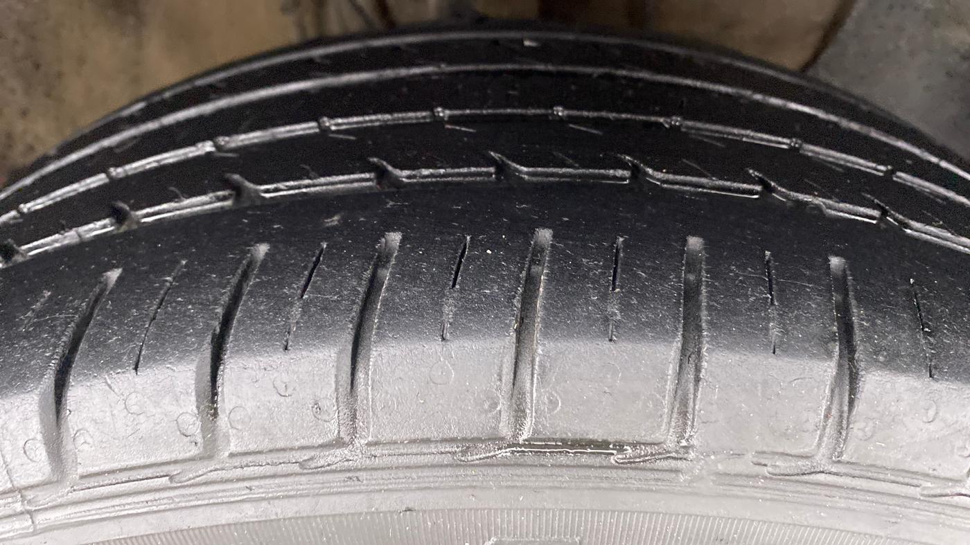 2019 Hyundai Elite i20 ASTA 1.2 (O), Petrol, Manual, 38,670 km, Right Front Tyre Tread