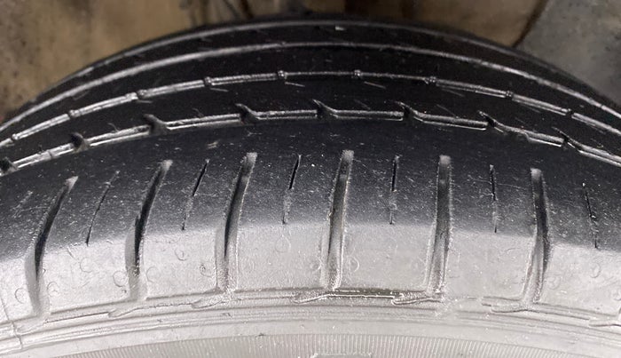 2019 Hyundai Elite i20 ASTA 1.2 (O), Petrol, Manual, 38,670 km, Right Front Tyre Tread